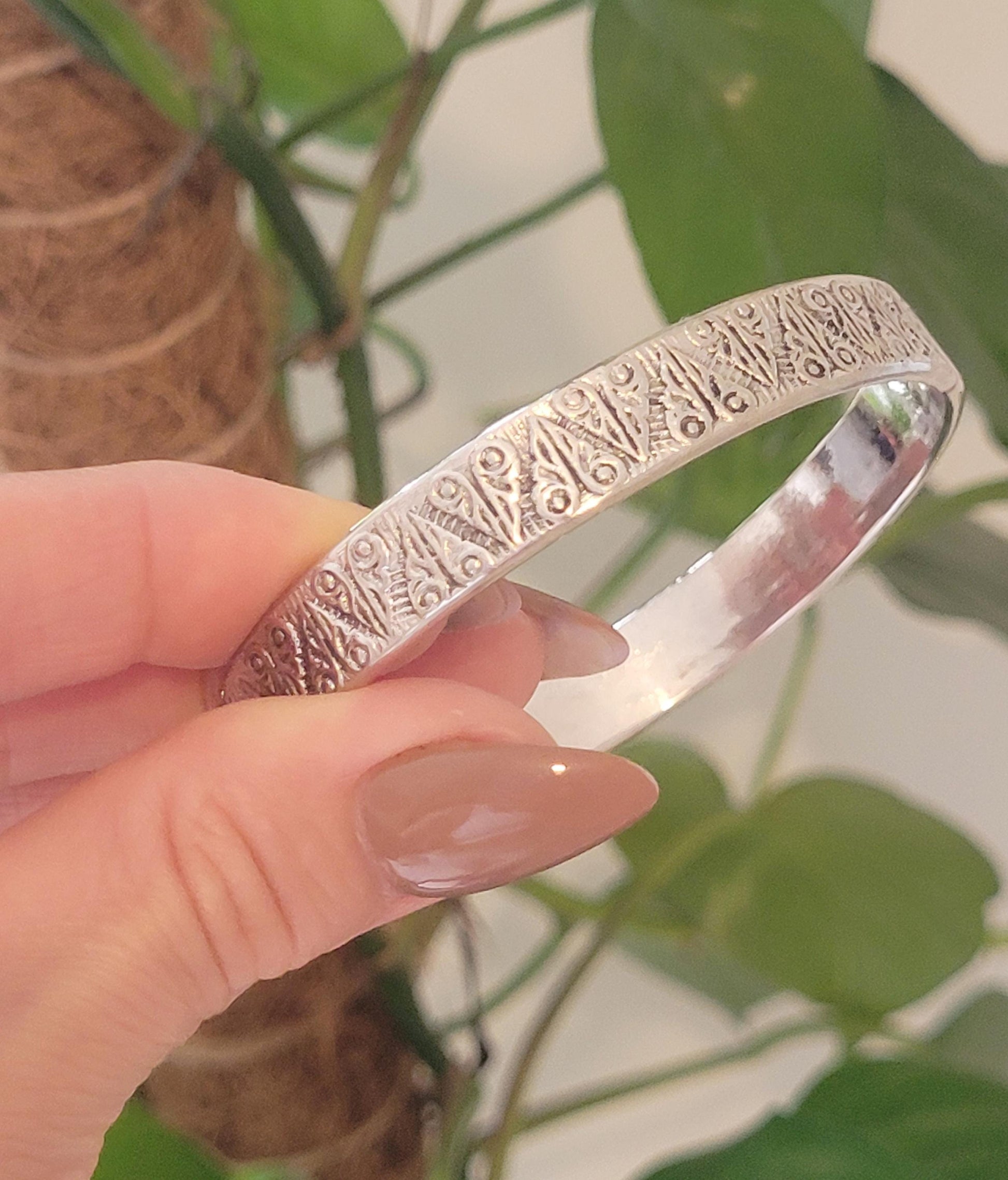 Silver bracelet / Detailed bracelet / Bangle Cuff / Simple / Minimal / Minimalist jewellery / Gift / Ethnic / Unisex bracelet / Band