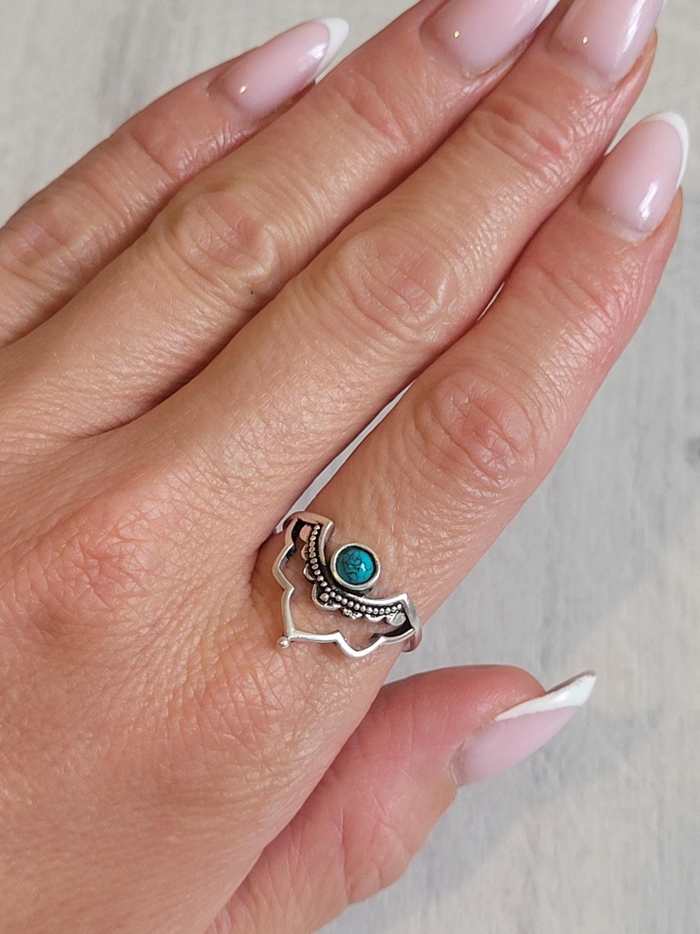 Silver detailed ring / Point ring / Elegant / Minimal / Minimalist / Gift / Ethnic jewellery