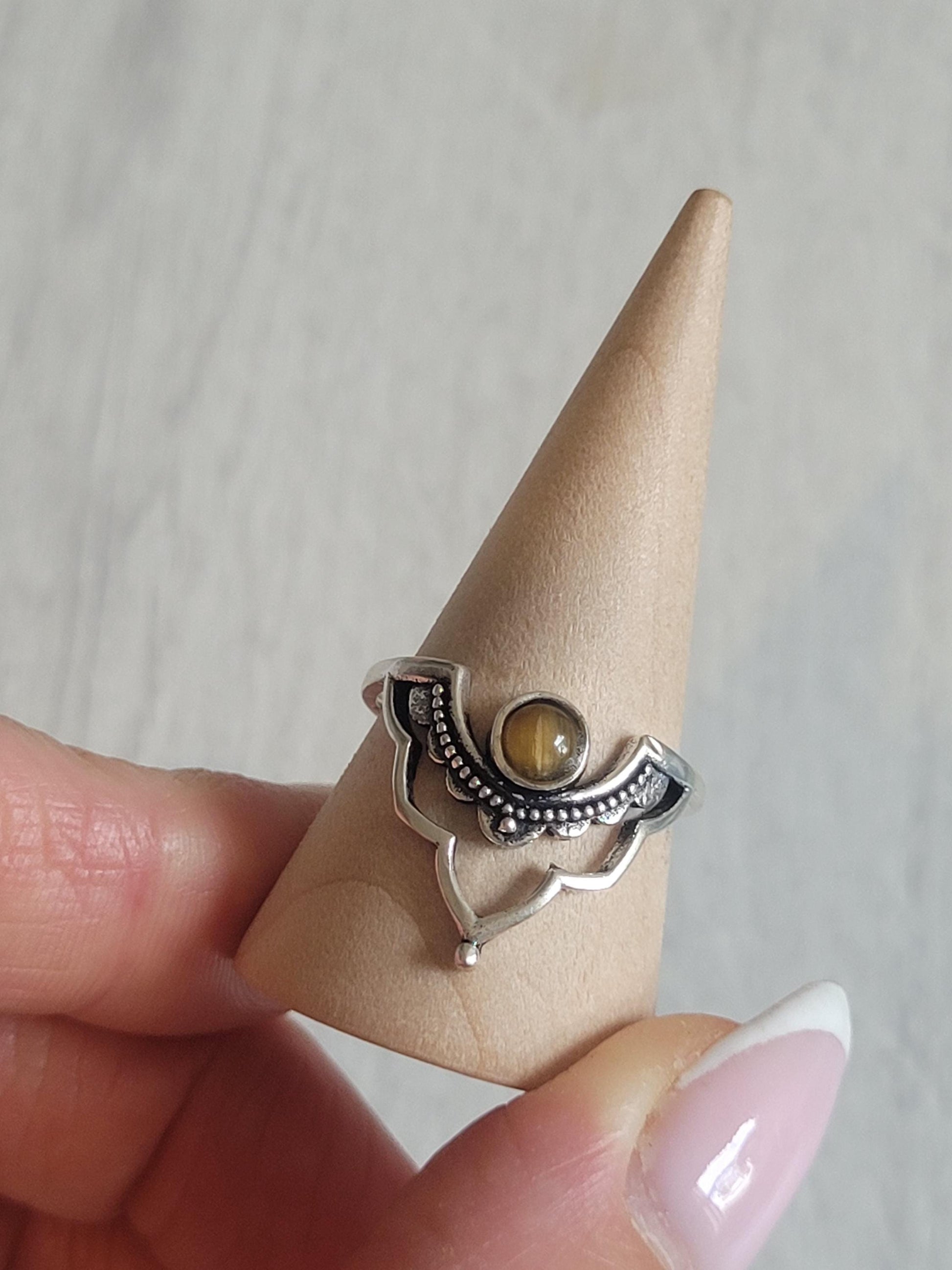 Silver detailed ring / Point ring / Elegant / Minimal / Minimalist / Gift / Ethnic jewellery