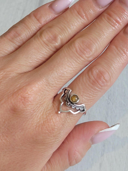 Silver detailed ring / Point ring / Elegant / Minimal / Minimalist / Gift / Ethnic jewellery