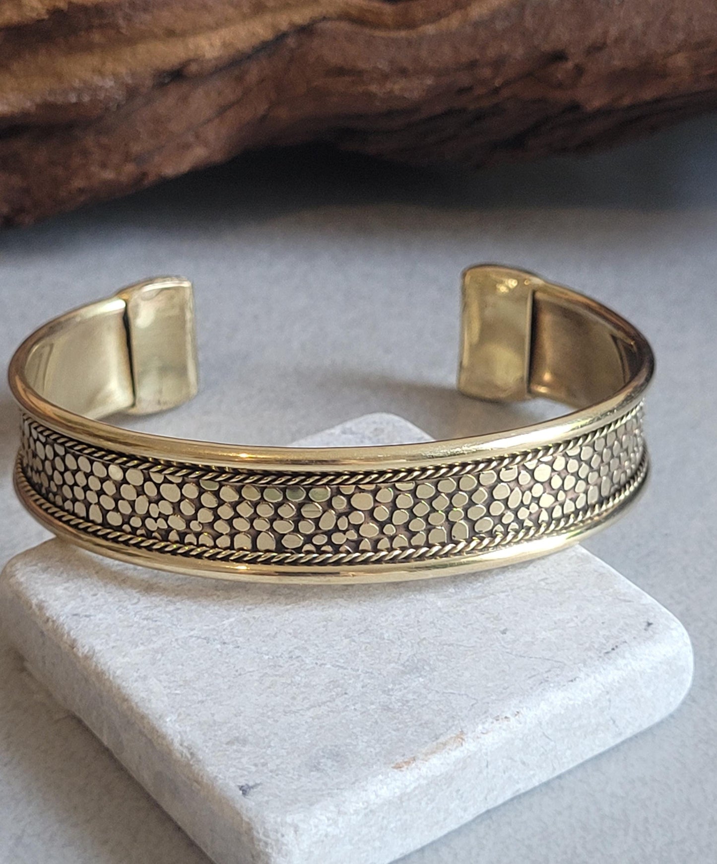 Brass bracelet / Detailed bracelet / Bangle Cuff / Simple / Minimal / Minimalist jewellery / Gift / Ethnic /