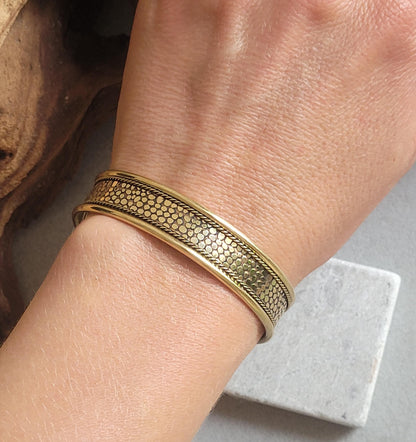 Brass bracelet / Detailed bracelet / Bangle Cuff / Simple / Minimal / Minimalist jewellery / Gift / Ethnic /