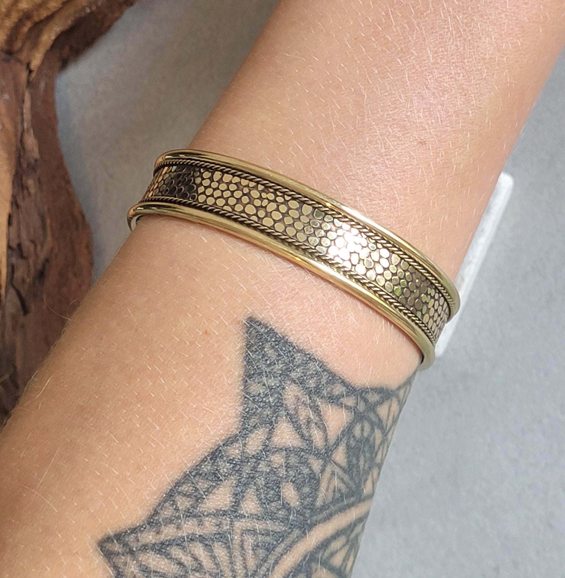Brass bracelet / Detailed bracelet / Bangle Cuff / Simple / Minimal / Minimalist jewellery / Gift / Ethnic /