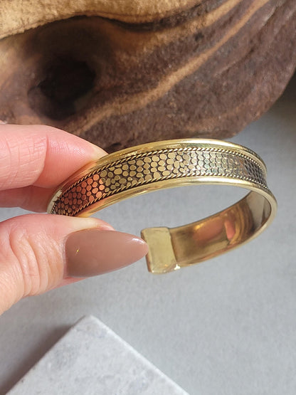 Brass bracelet / Detailed bracelet / Bangle Cuff / Simple / Minimal / Minimalist jewellery / Gift / Ethnic /