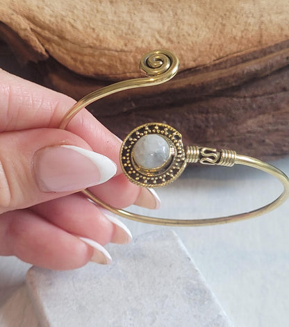 Golden bracelet / Adjustable bangle / Detailed bracelet / Elegant / Pretty / Gift