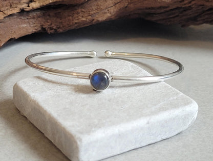 Silver bangle /Cute bracelet / Bracelet / Gift idea / Boho / Minimal / Minimalist / Minimal / Elegant / Stackable