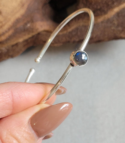 Silver bangle /Cute bracelet / Bracelet / Gift idea / Boho / Minimal / Minimalist / Minimal / Elegant / Stackable