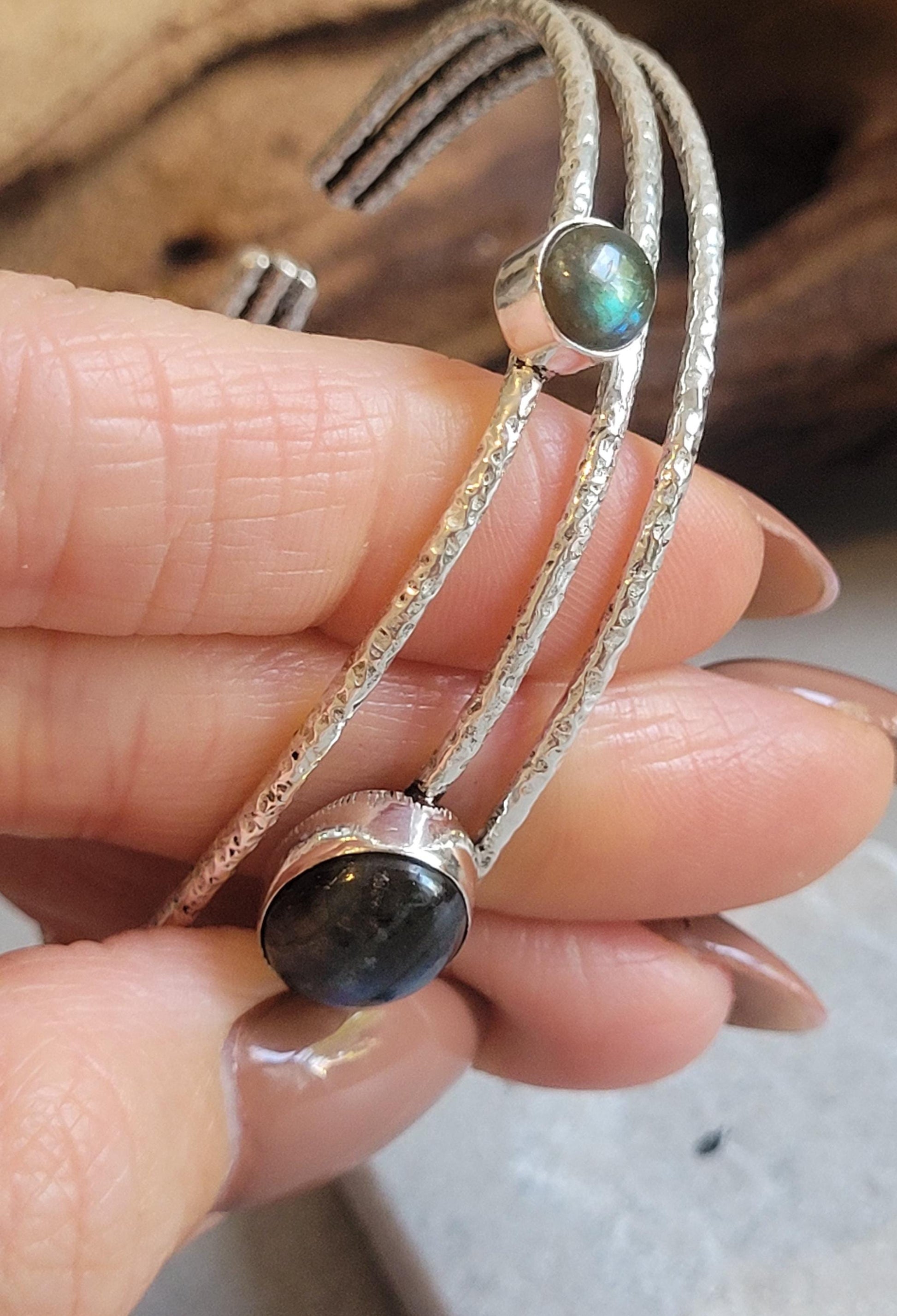 Silver cuff bracelet / Elegant / Hammered style / Luxurious / Gift / Gifting / Boho / Ethnic style / Bangle / Silver / Pretty