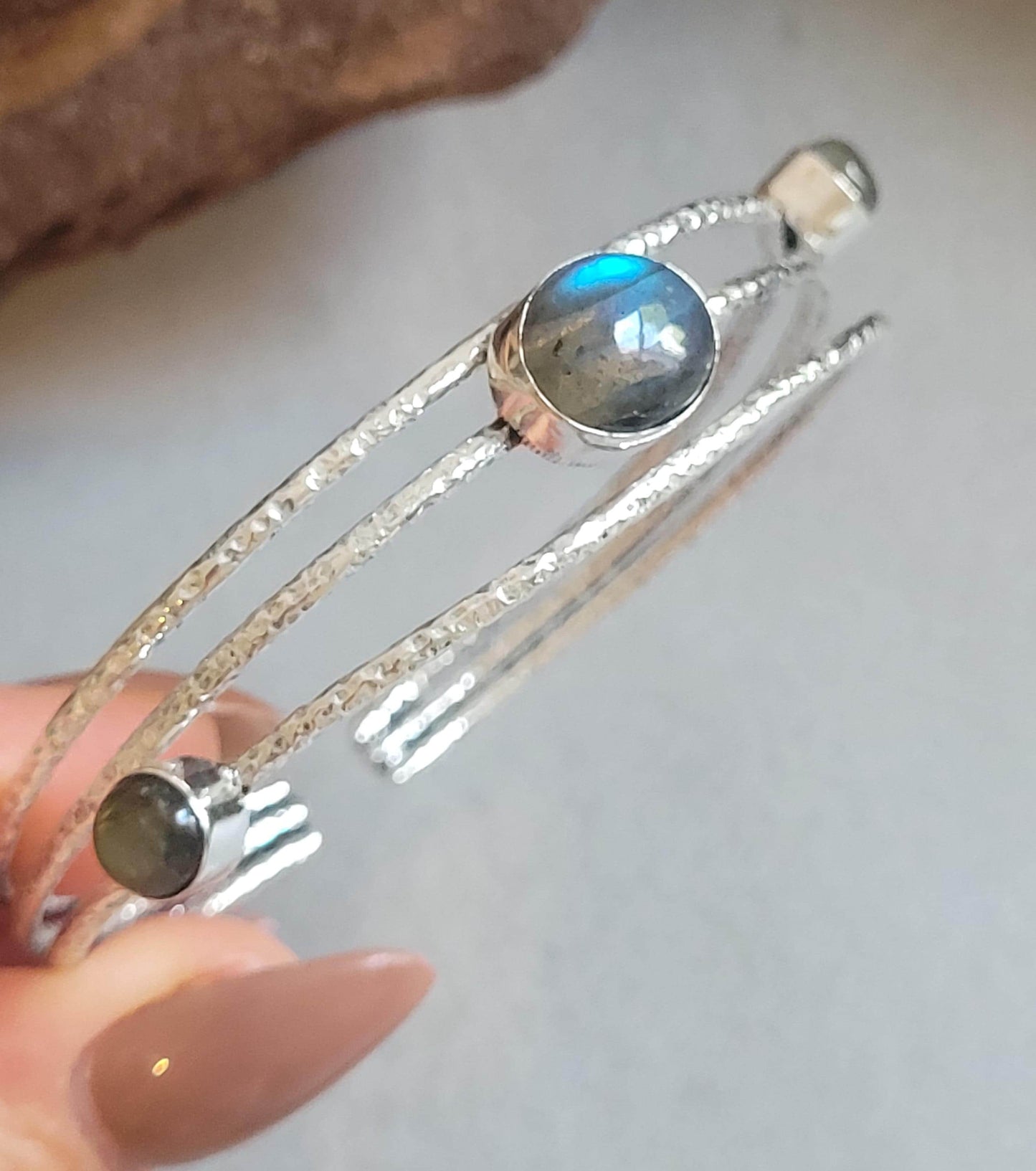 Silver cuff bracelet / Elegant / Hammered style / Luxurious / Gift / Gifting / Boho / Ethnic style / Bangle / Silver / Pretty
