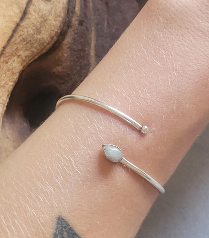 Silver bangle / Silver bracelet / Bracelet / Silver / Cute/ Boho / Minimal / Minimalist / Minimal / Elegant / Stackable