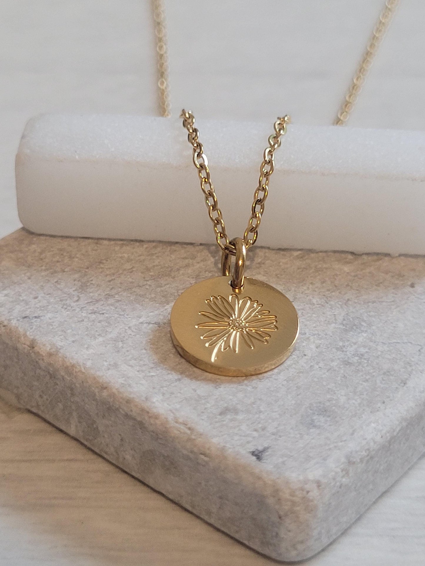 Simple Golden necklace / 18k gold / Minimal / Minimalist / Layer necklace / Gold / Golden/ Gift / Cute / Pretty