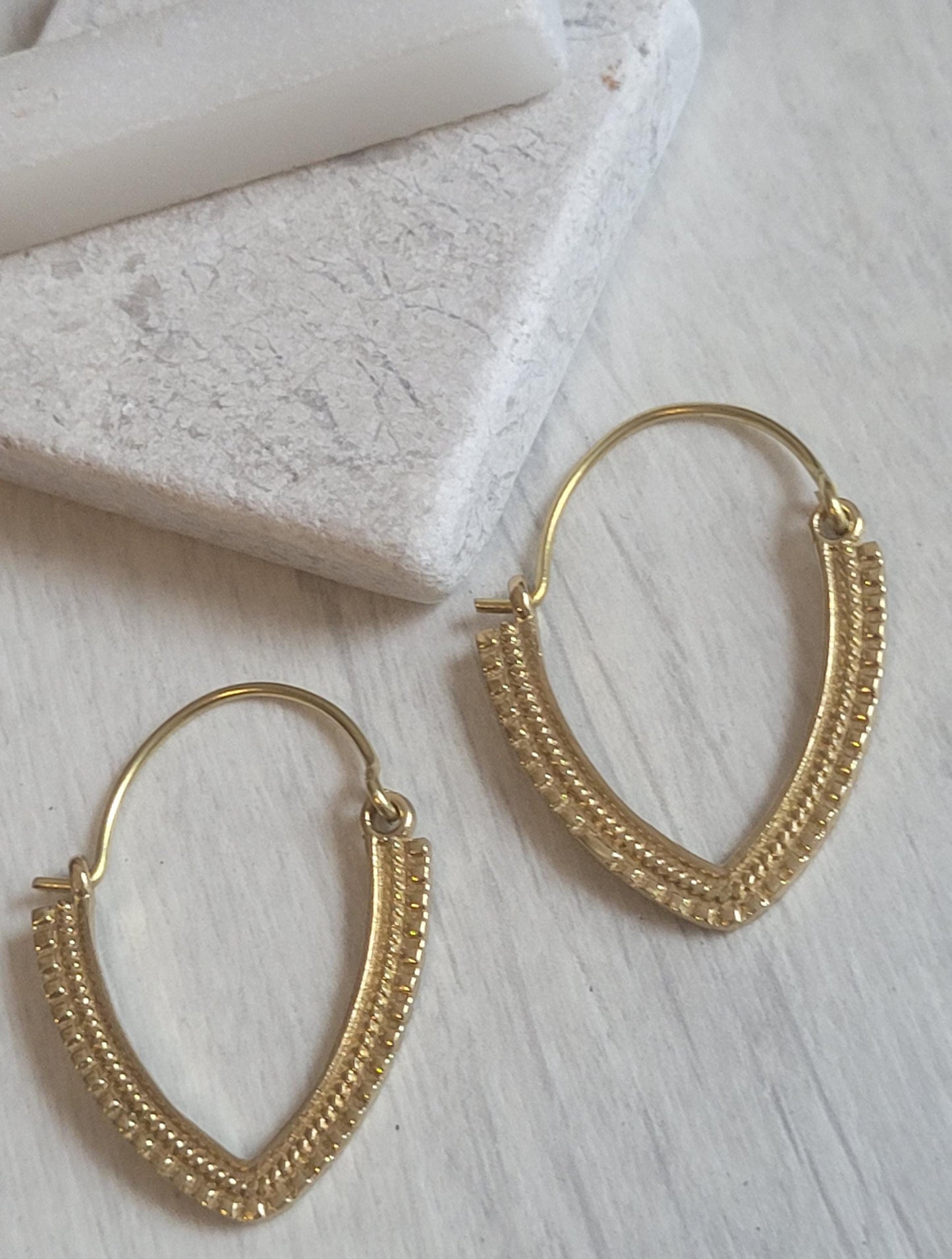 Dainty Detailed Hoops: Minimalist Bohemian Earrings / Everyday jewellery