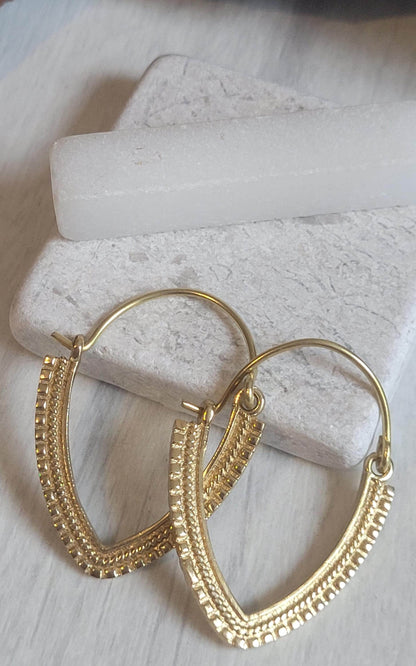 Dainty Detailed Hoops: Minimalist Bohemian Earrings / Everyday jewellery
