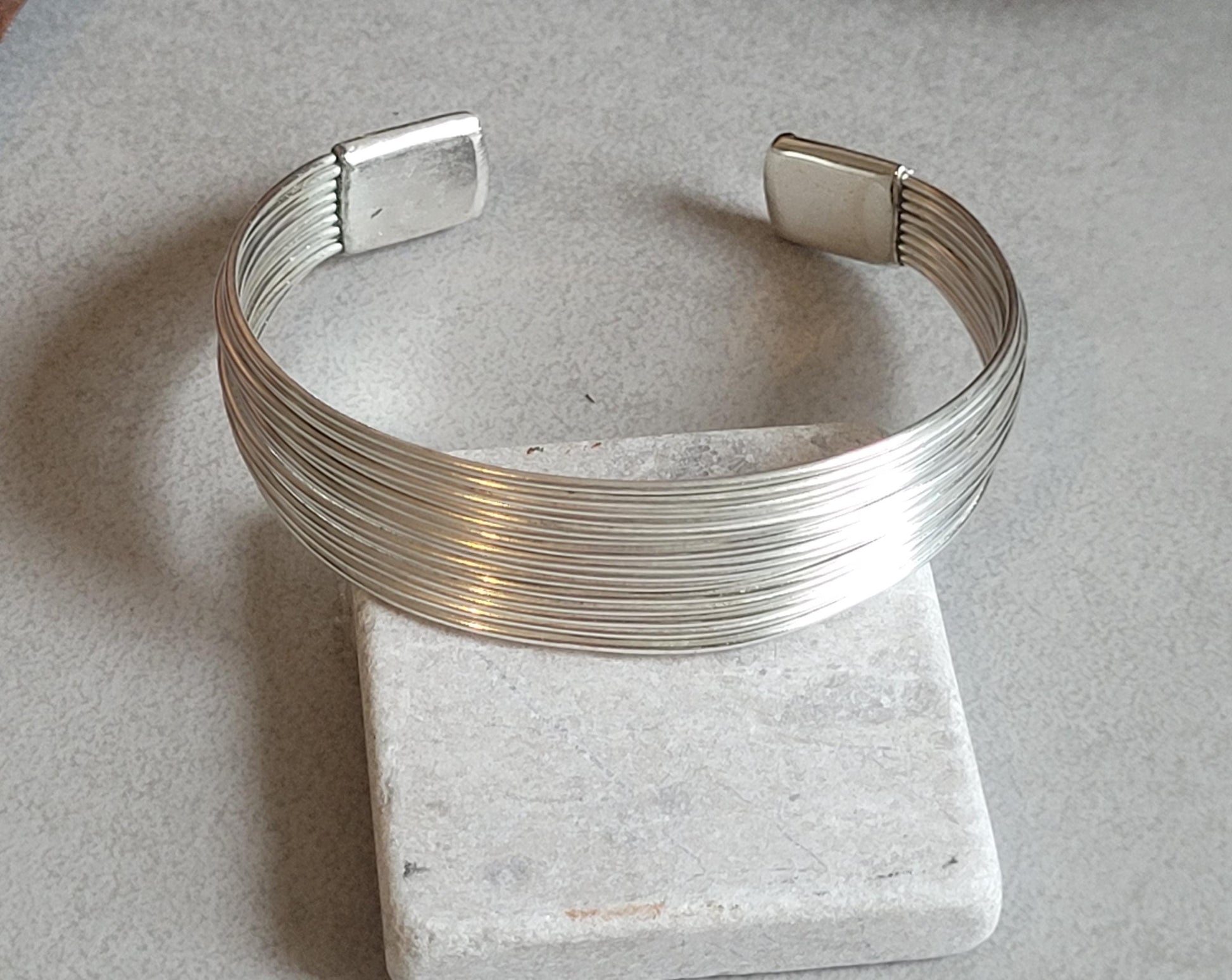 Silver bracelet / Detailed bracelet / Bangle Cuff / Simple / Minimal / Minimalist jewellery / Gift / Ethnic