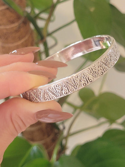 Silver bracelet / Detailed bracelet / Bangle Cuff / Simple / Minimal / Minimalist jewellery / Gift / Ethnic / Unisex bracelet / Band