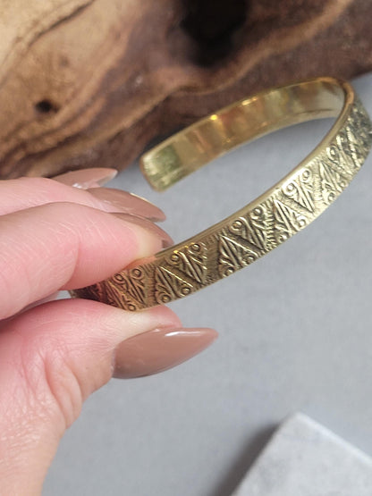 Brass bracelet / Detailed bracelet / Bangle Cuff / Simple / Minimal / Minimalist jewellery / Gift / Ethnic