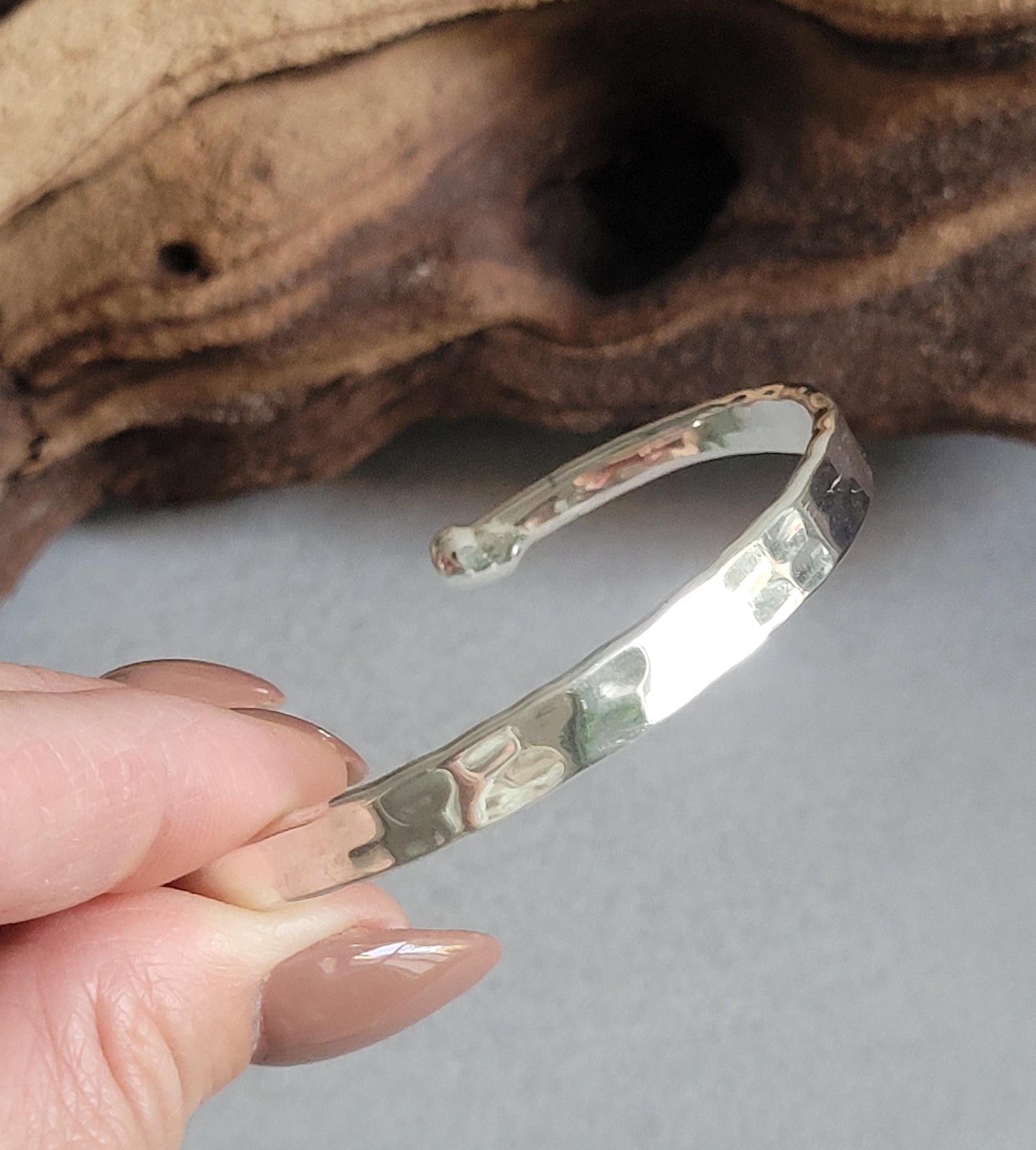 Silver bracelet / Hammered jewellery / Adjustable / Simple bracelet / Minimal / Gift / Simple / Minimalist /