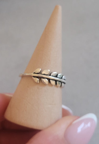Silver Feather Ring: Dainty Leaf Jewelry, Nature Inspired