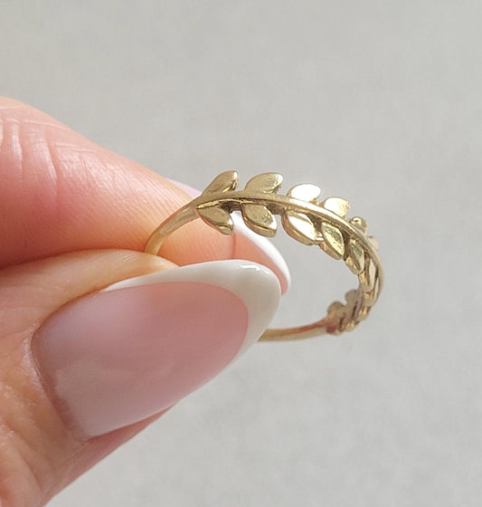 Gold Feather Ring: Minimalist Brass Leaf Jewelry