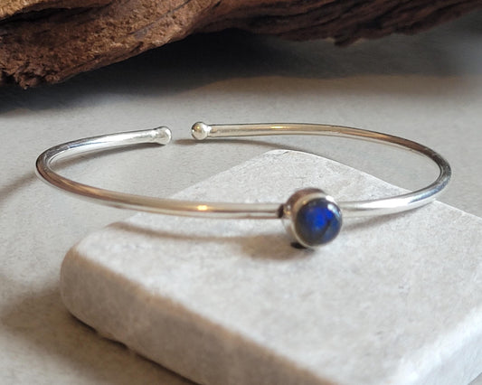 Silver bangle /Cute bracelet / Bracelet / Gift idea / Boho / Minimal / Minimalist / Minimal / Elegant / Stackable