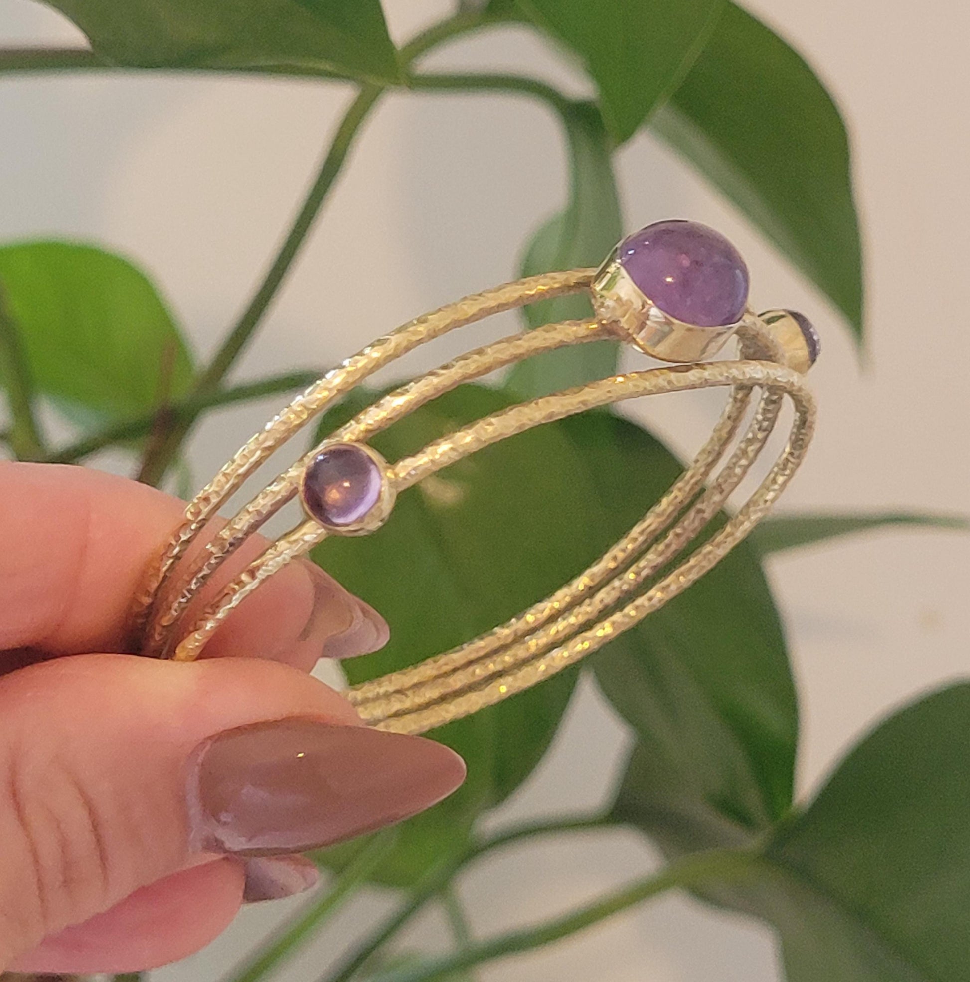 Golden cuff bracelet / Elegant / Hammered style / Luxurious / Gift / Gifting / Boho / Ethnic style / Brass / Gold / Pretty