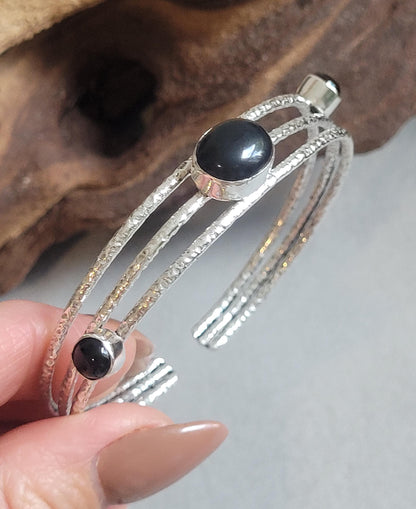 Silver cuff bracelet / Elegant / Hammered style / Luxurious / Gift / Gifting / Boho / Ethnic style / Bangle / Silver / Pretty