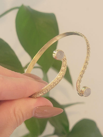 Golden double stone bracelet / Detailed cuff bracelet / Unique / Elegant / Brass / Gift idea/ Ethnic / Minimalist / Statement