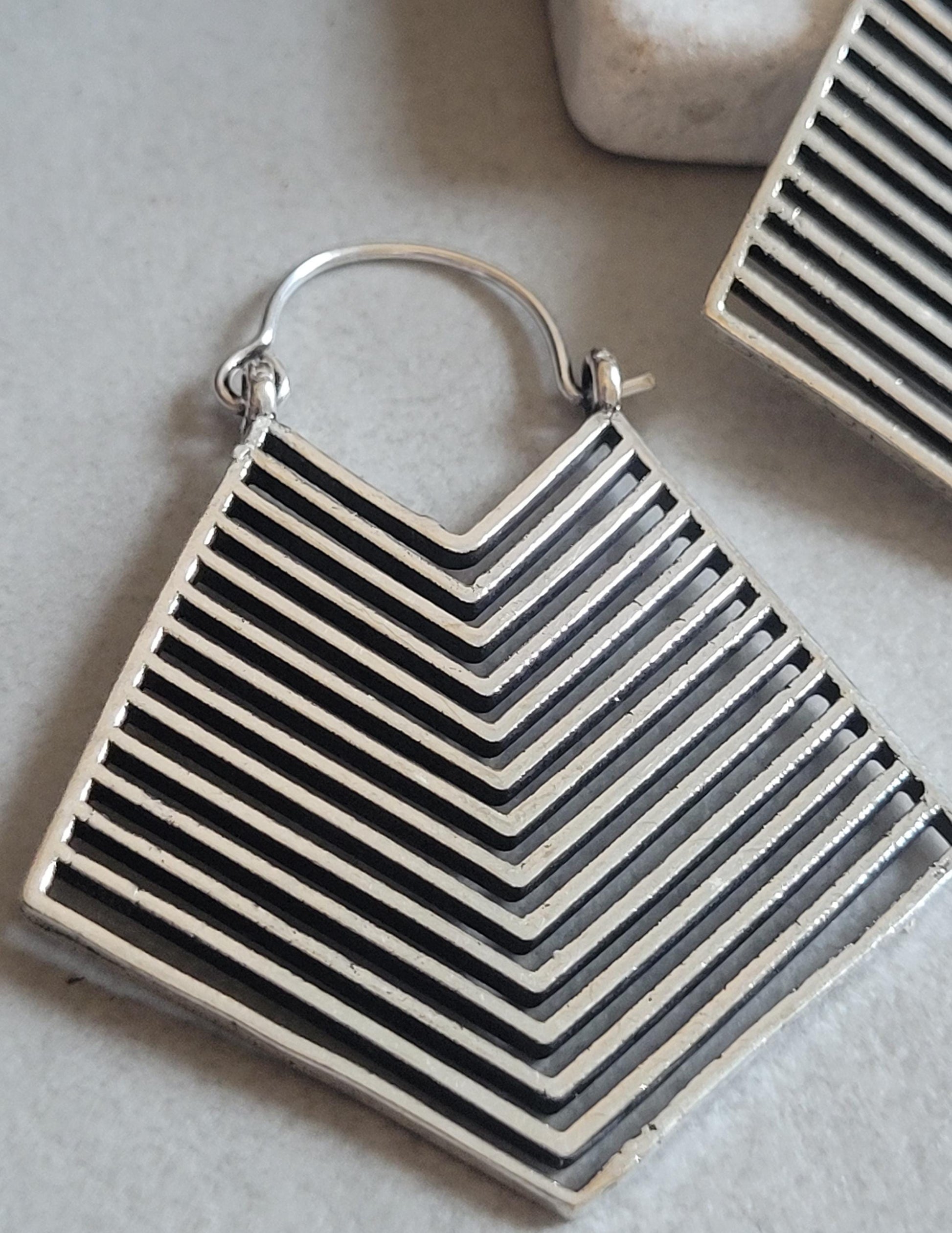 Silver detailed earrings / Art deco style / Aztex jewellery / Gift / Silver earrings / Tribal style / Bohemian jewellery