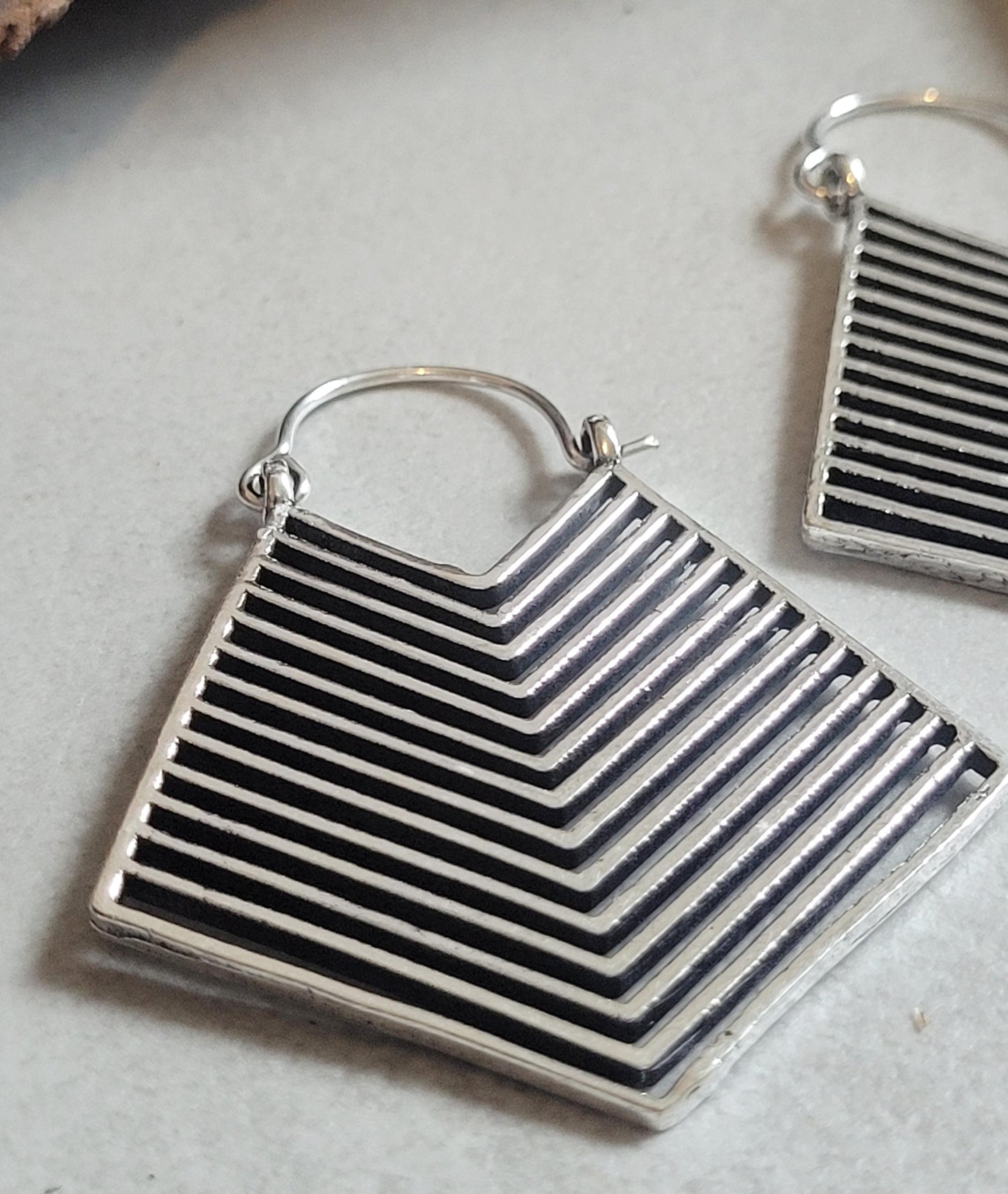 Silver detailed earrings / Art deco style / Aztex jewellery / Gift / Silver earrings / Tribal style / Bohemian jewellery