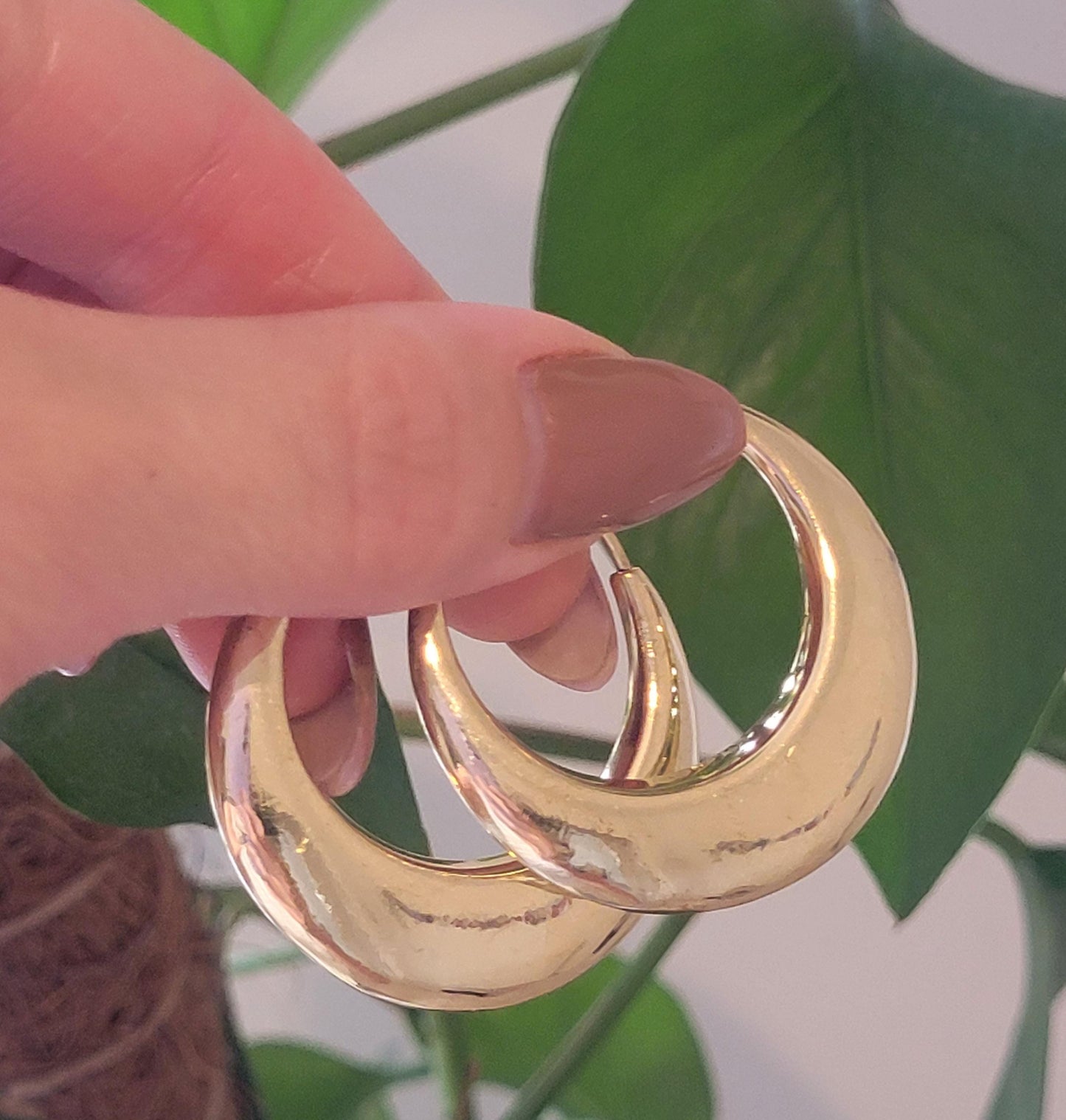Chunky Brass Hoop Earrings: Lightweight Boho Style