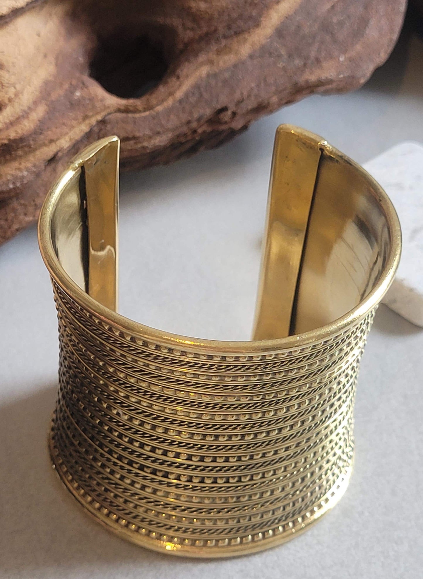 Brass cuff bracelet / Detailed jewellery / Statement piece / Ethnic style / Bohemian jewellery / Boho chic / Unique Gift ideas