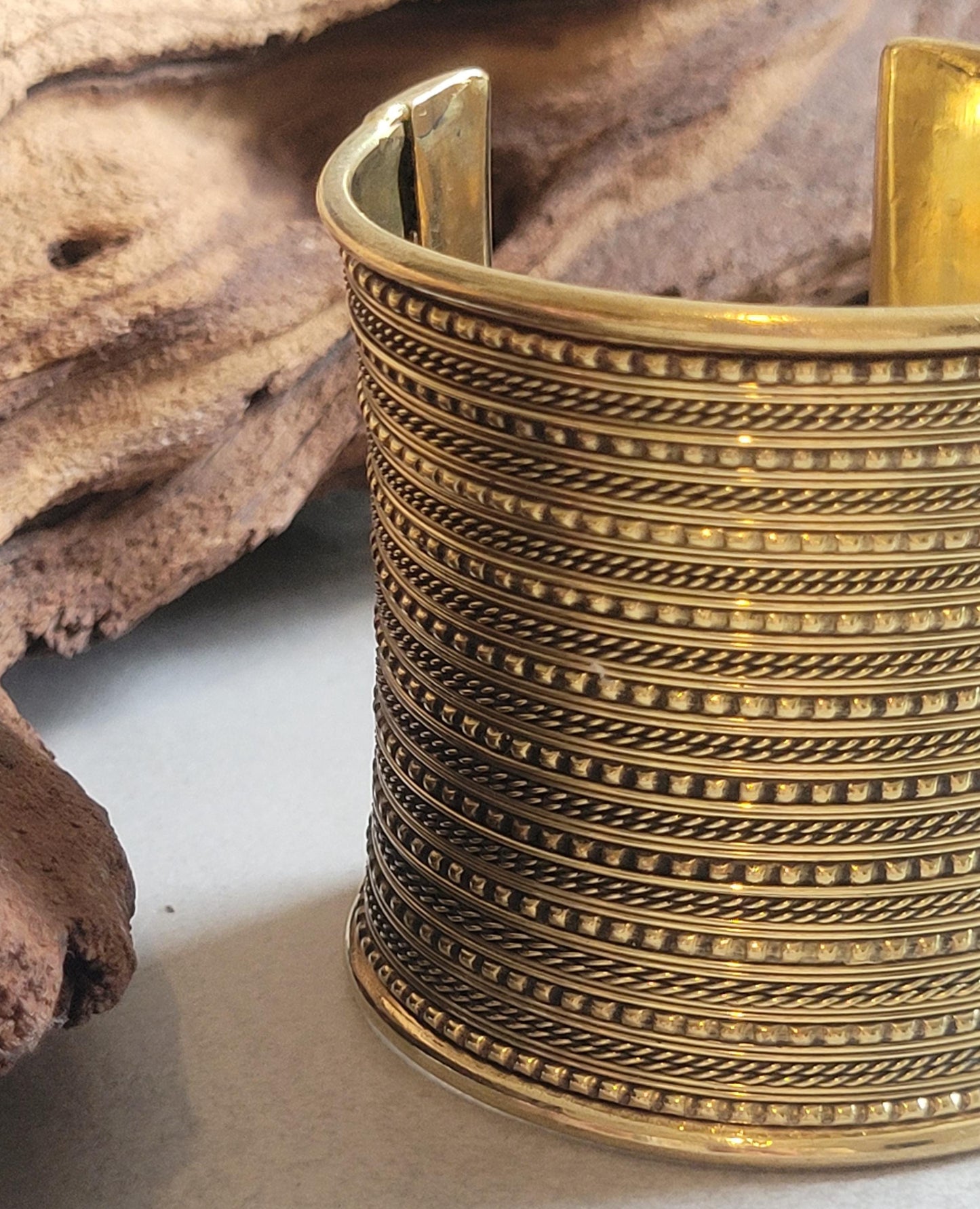 Brass cuff bracelet / Detailed jewellery / Statement piece / Ethnic style / Bohemian jewellery / Boho chic / Unique Gift ideas