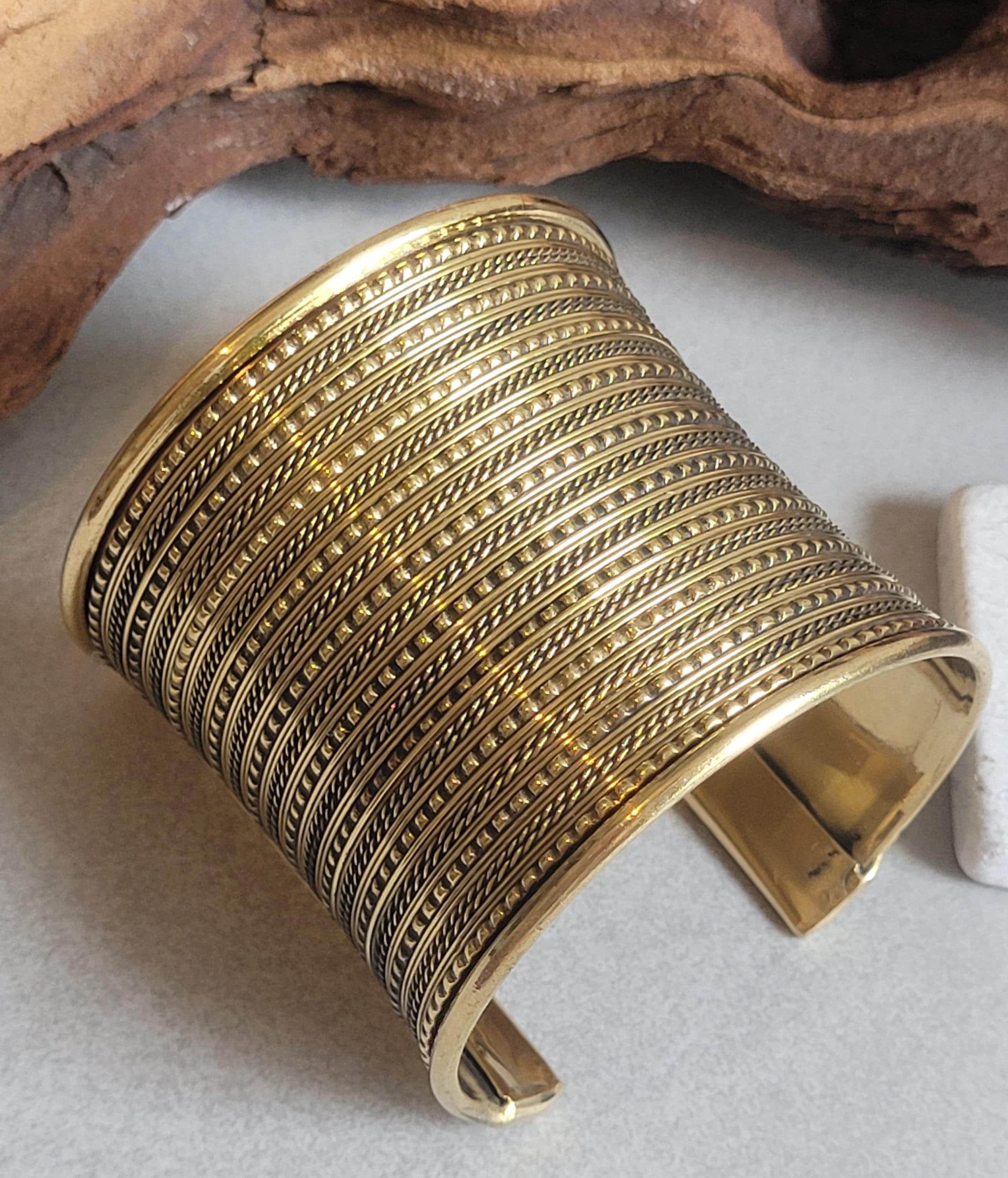 Brass cuff bracelet / Detailed jewellery / Statement piece / Ethnic style / Bohemian jewellery / Boho chic / Unique Gift ideas
