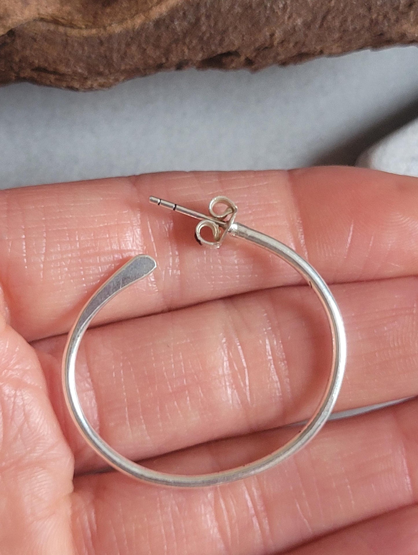 Simple silver hoops / Hoop earrings / Hammered style jewelry / Gift / Minimal