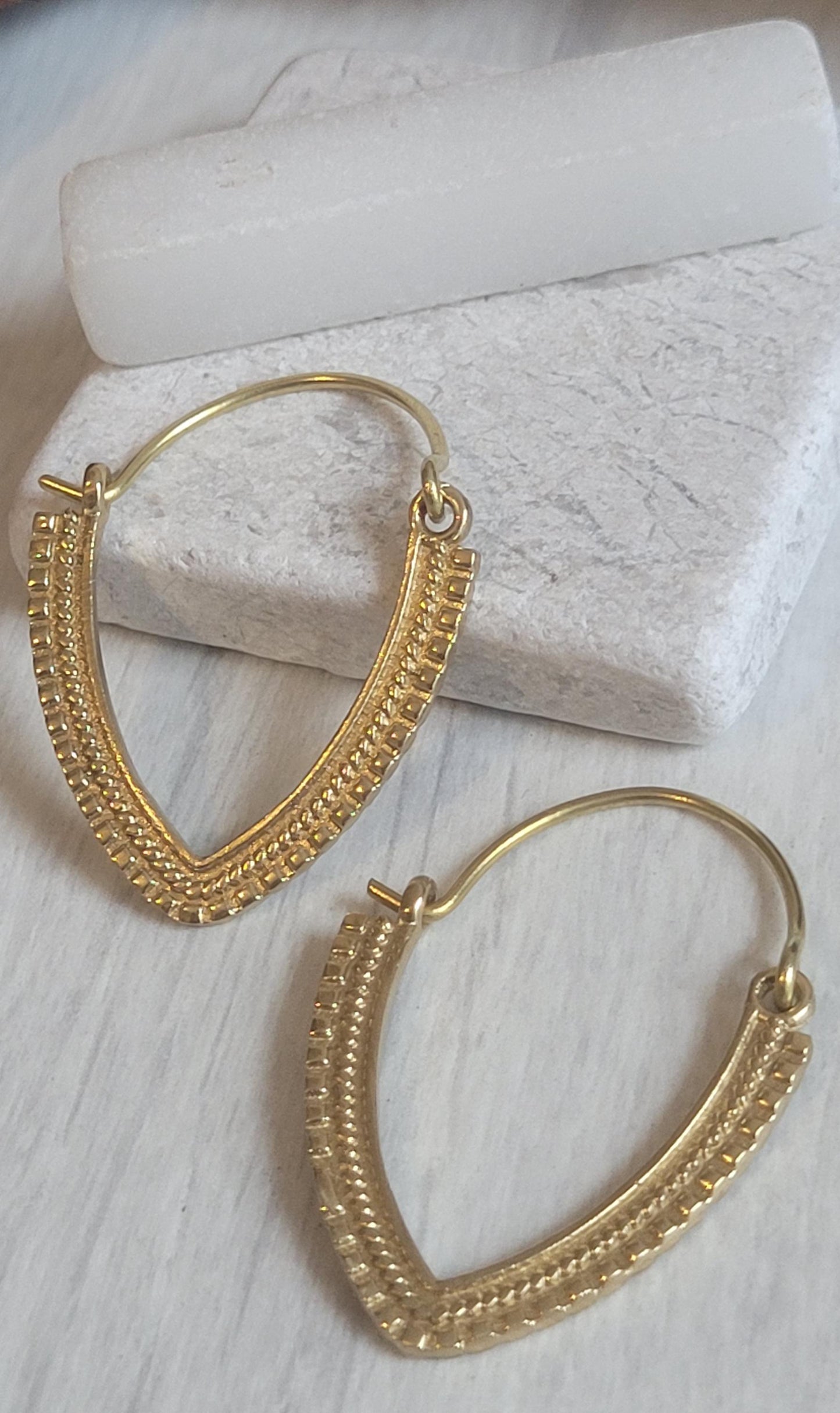 Dainty Detailed Hoops: Minimalist Bohemian Earrings / Everyday jewellery