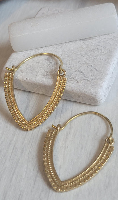 Dainty Detailed Hoops: Minimalist Bohemian Earrings / Everyday jewellery