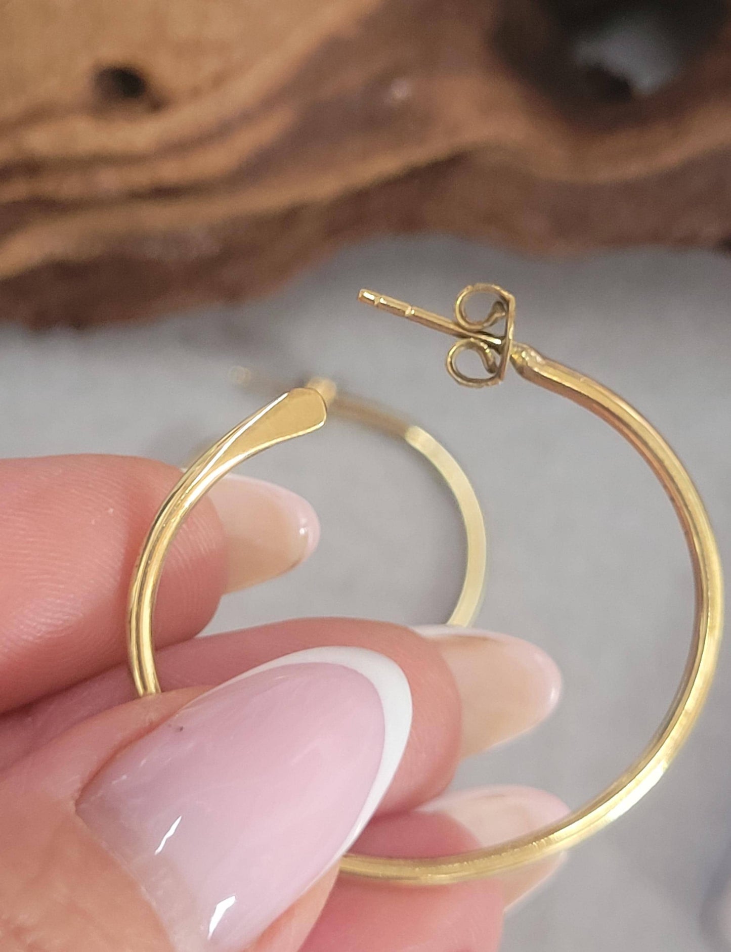 Simple brass hoops / Hoop earrings / Hammered style jewelry / Gift / Minimal