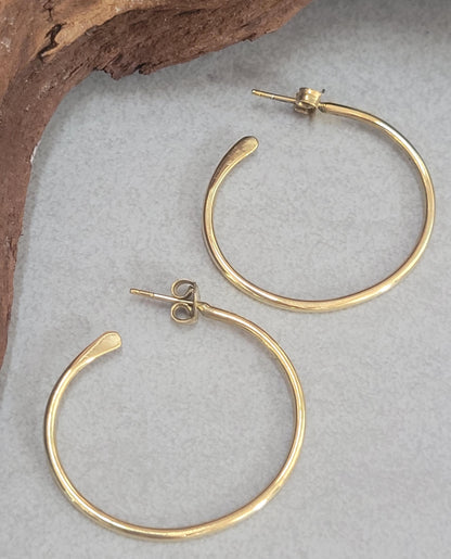 Simple brass hoops / Hoop earrings / Hammered style jewelry / Gift / Minimal