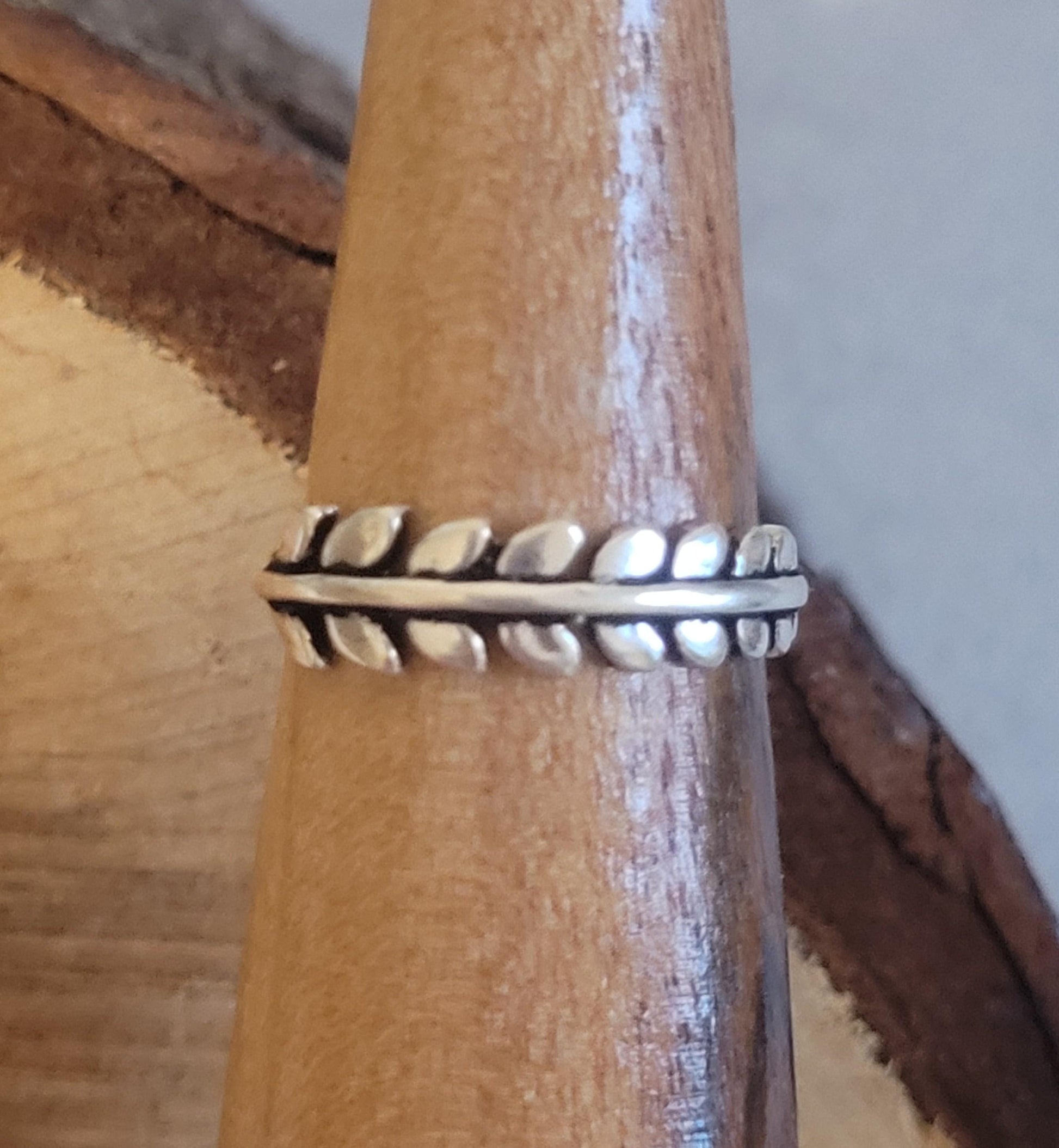 Silver Feather Ring: Dainty Leaf Jewelry, Nature Inspired