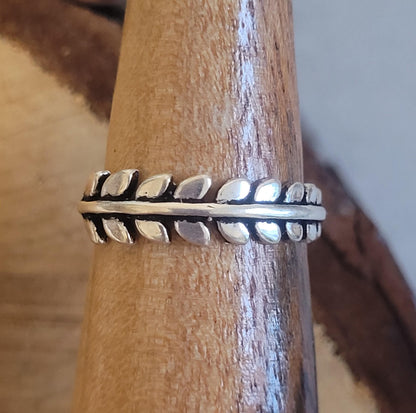 Silver Feather Ring: Dainty Leaf Jewelry, Nature Inspired