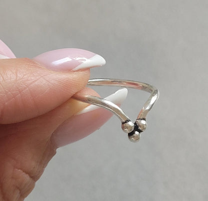 Minimalist Silver Point Ring: Elegant Dainty Jewelry