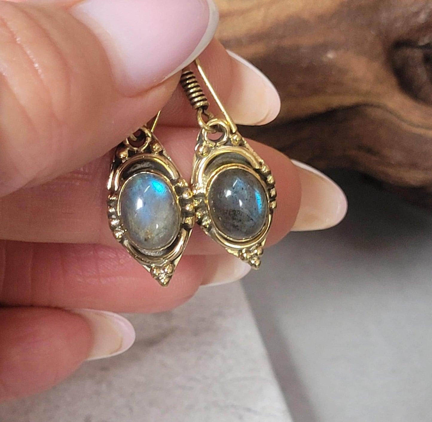 Brass dangle earrings: Small elegant earrings