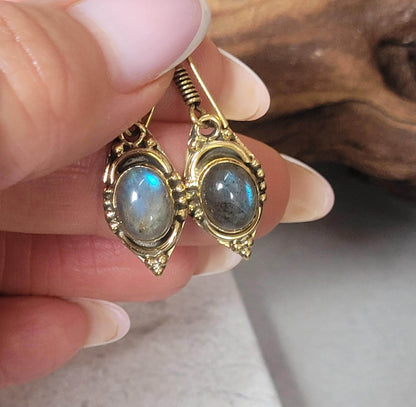 Brass dangle earrings: Small elegant earrings