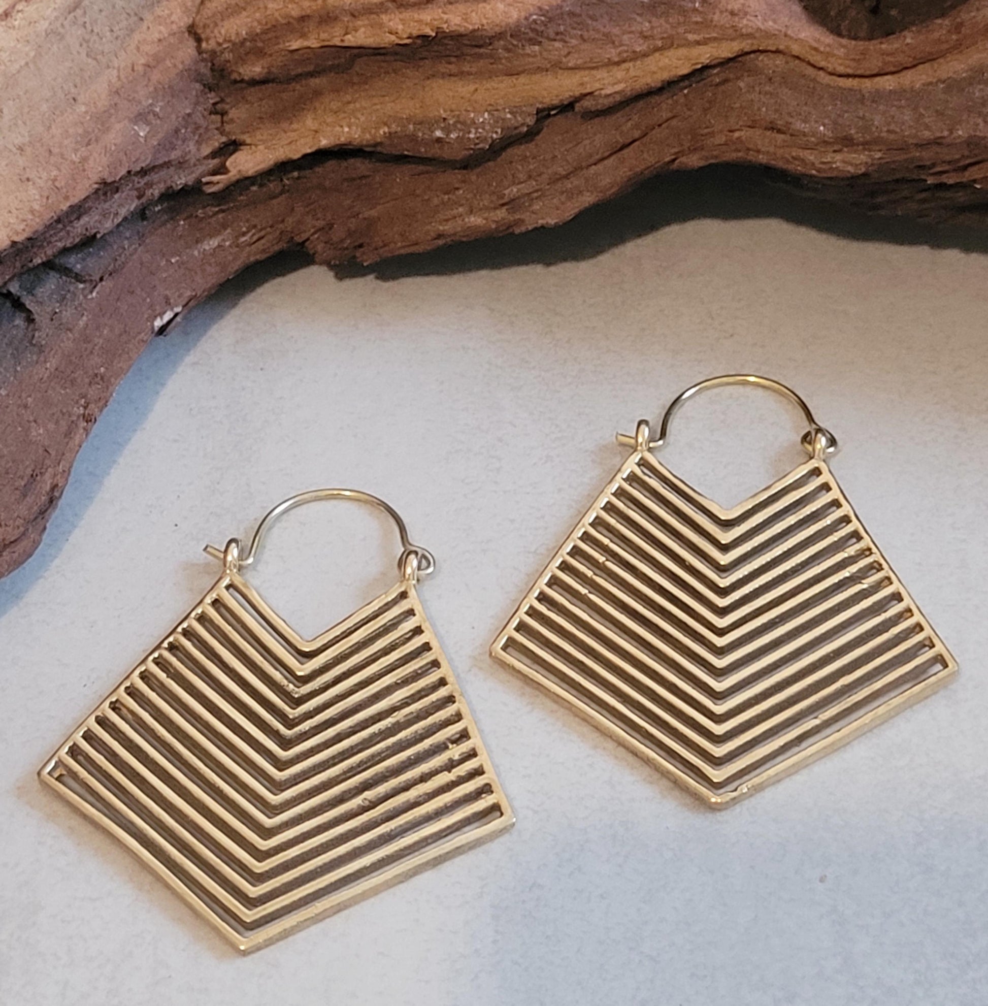 Golden detailed earrings / Art deco style / Aztex jewellery / Gift / Brass earrings / Tribal style / Bohemian jewellery