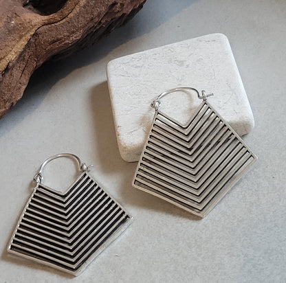 Silver detailed earrings / Art deco style / Aztex jewellery / Gift / Silver earrings / Tribal style / Bohemian jewellery