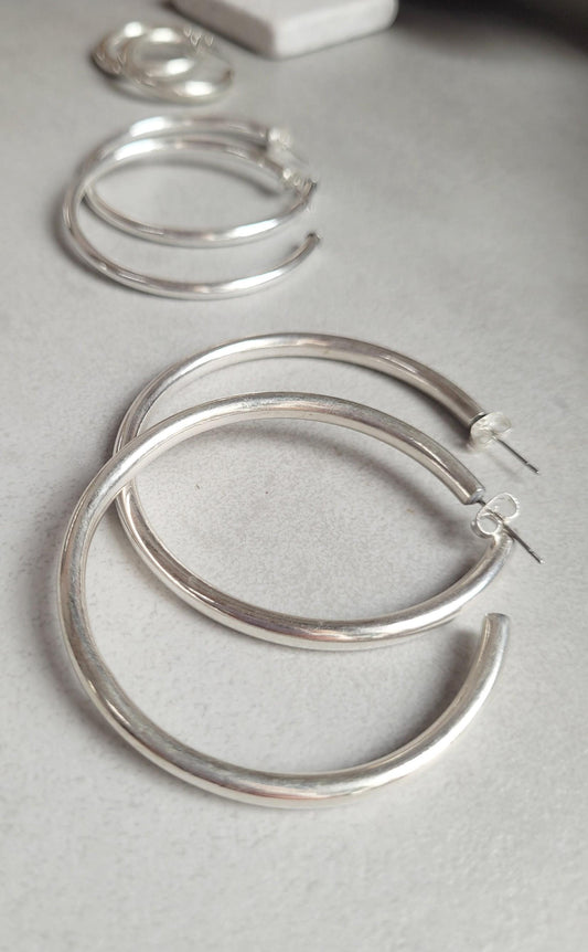 Thin silver hoops / Hoop earrings / Small hoops / Large hoops / Elegant / Everyday wear / Lightweight / Minimal / Boho / Gift