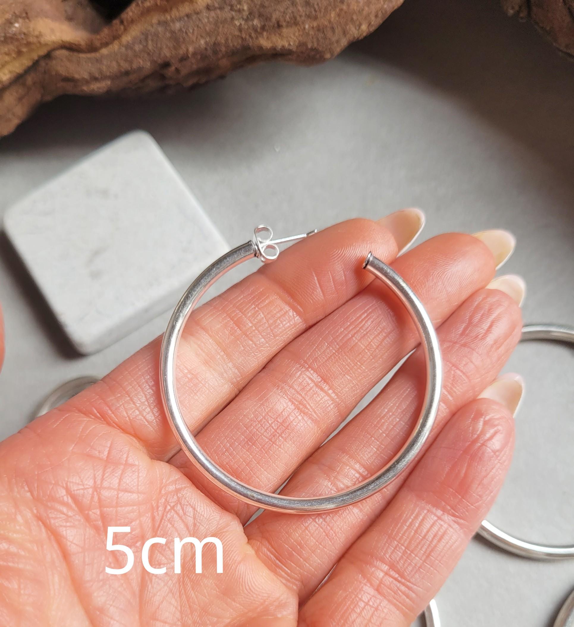 Thin silver hoops / Hoop earrings / Small hoops / Large hoops / Elegant / Everyday wear / Lightweight / Minimal / Boho / Gift