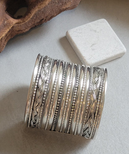 Silver cuff bracelet / Detailed jewellery / Statement piece / Ethnic style / Bohemian jewellery / Boho chic / Unique Gift ideas