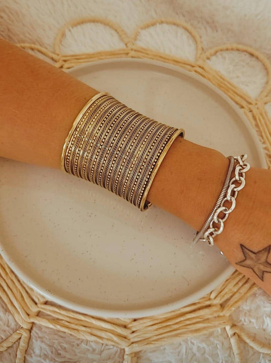 Brass cuff bracelet / Detailed jewellery / Statement piece / Ethnic style / Bohemian jewellery / Boho chic / Unique Gift ideas