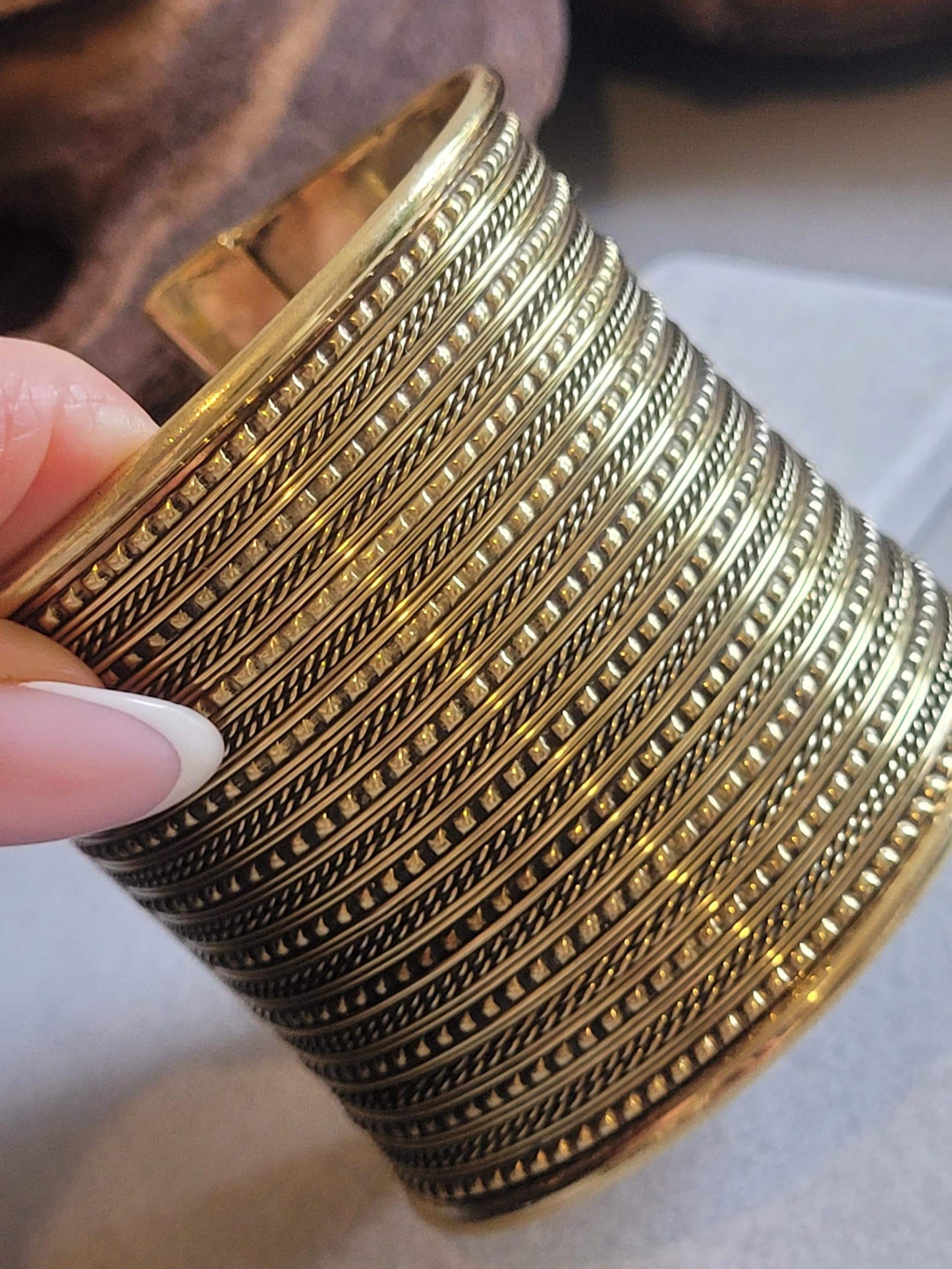 Brass cuff bracelet / Detailed jewellery / Statement piece / Ethnic style / Bohemian jewellery / Boho chic / Unique Gift ideas